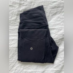 lululemon black leggings, full length, size 4